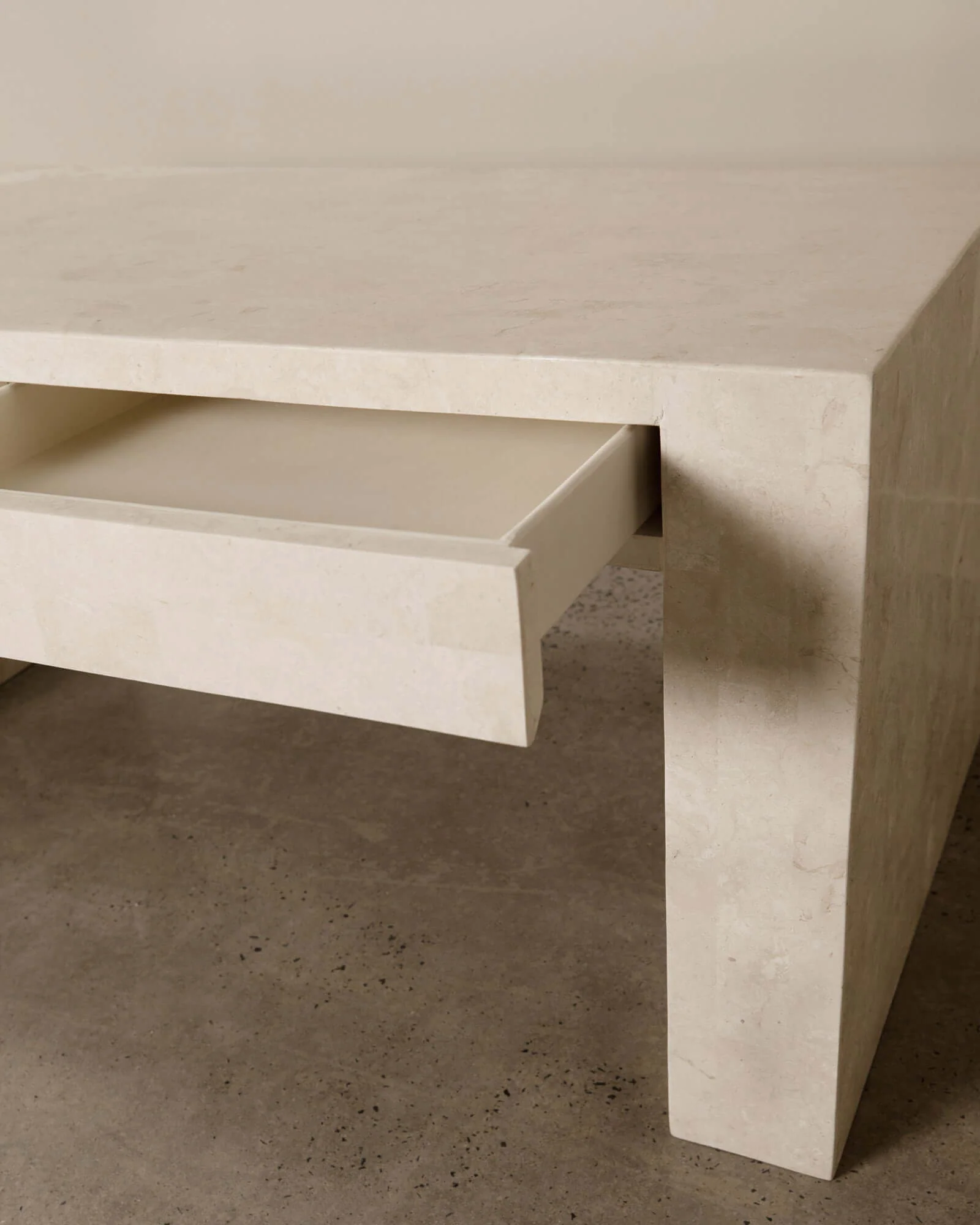 Mala Desk - Image 9