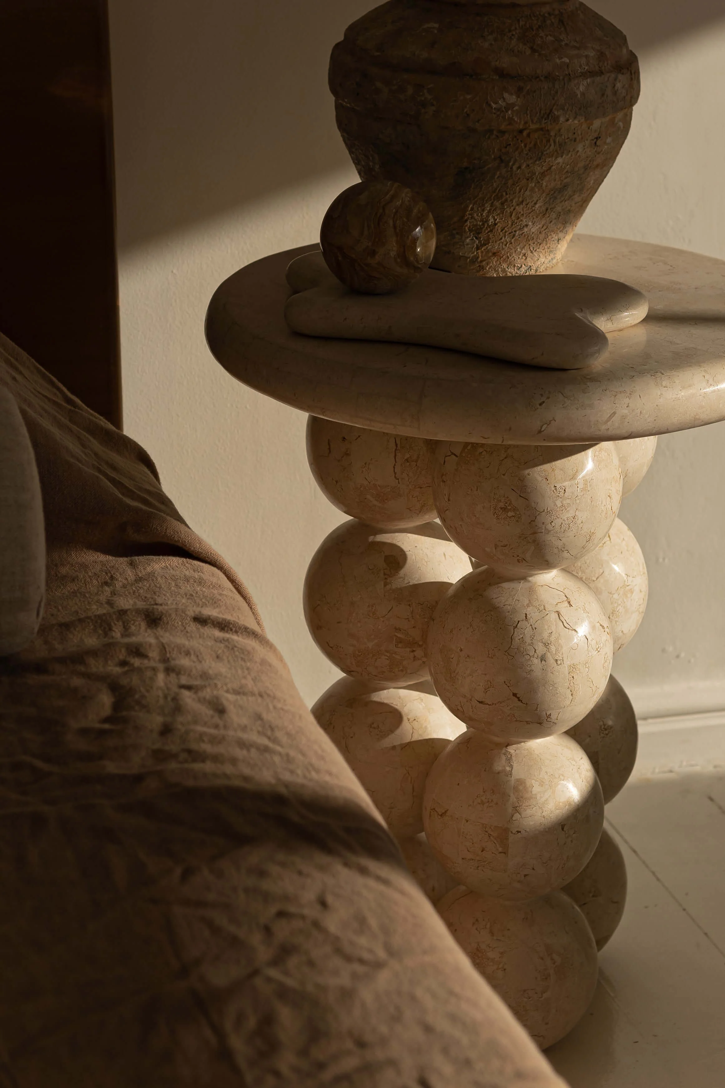 Perlas Side Table - Image 3
