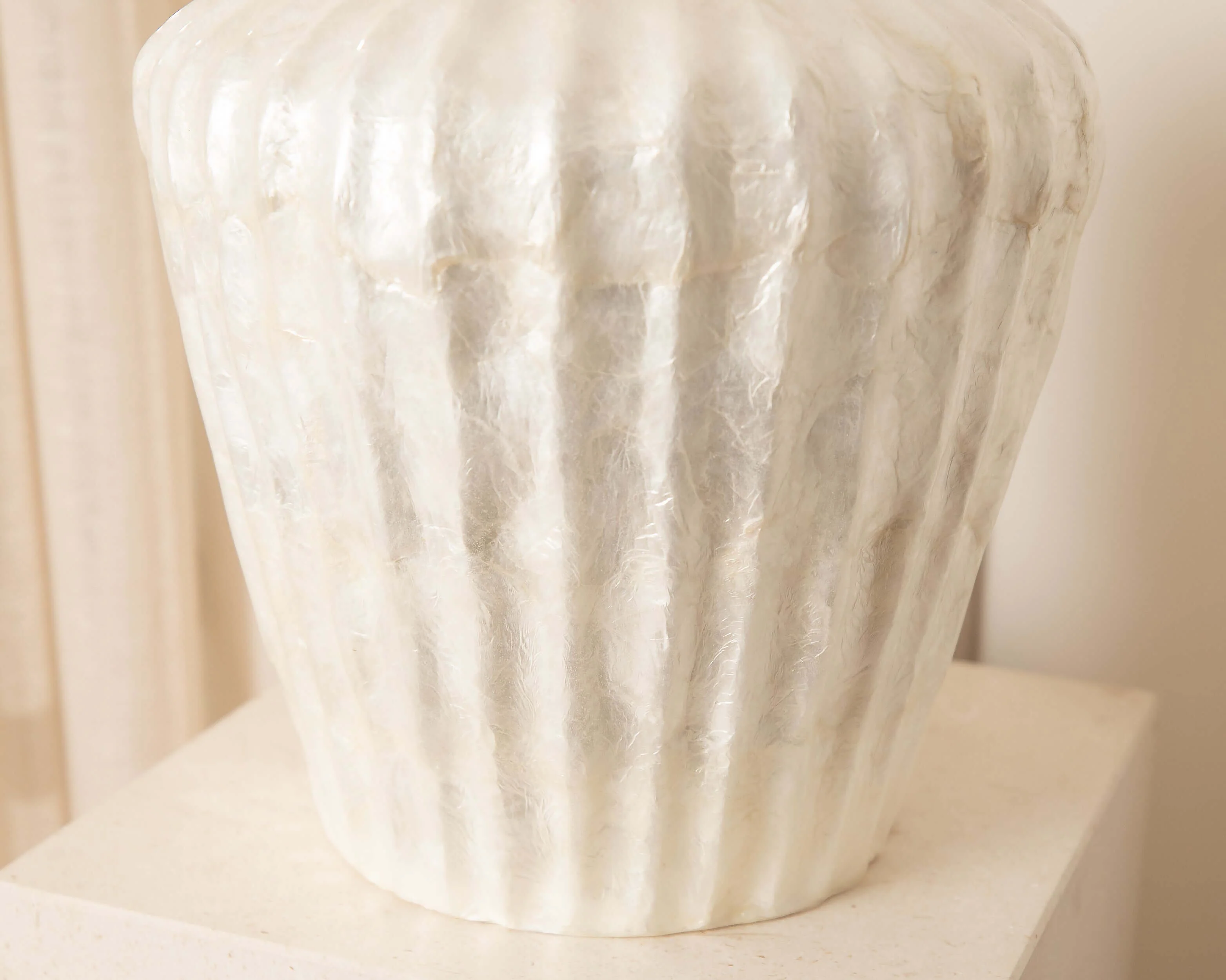 Roman Pillar Vase Short - Image 3